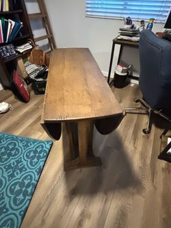Wood (oak) Table with Leaves-Golden Hill area