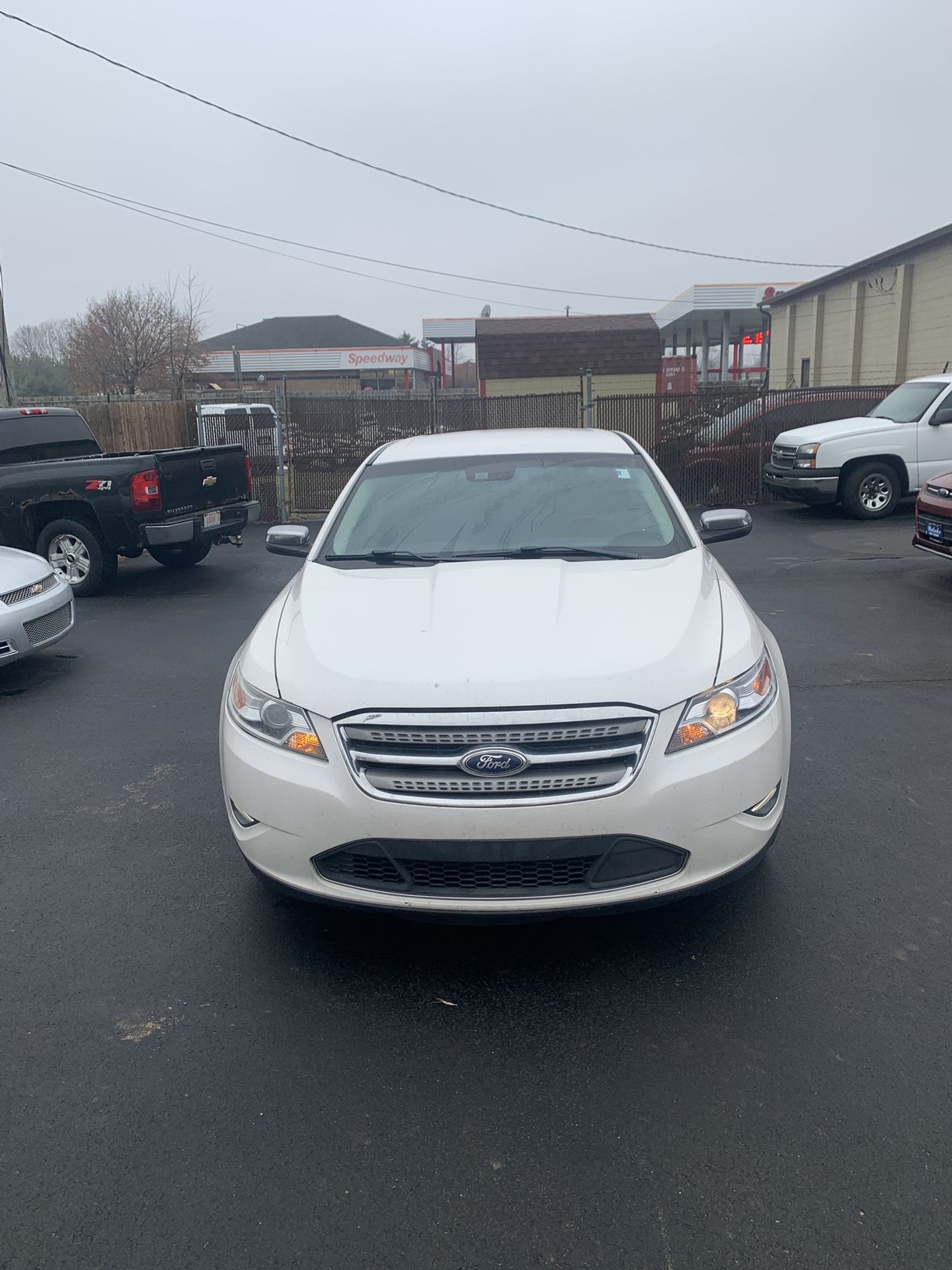 2011 Ford Taurus