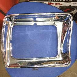 78-79 FORD F-100,F-150,F-250,and F-350 RH Headlight Door (Bezel) In Chrome