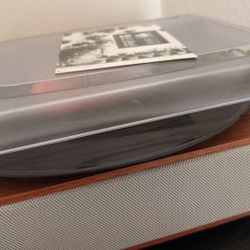 Vinyl Record Player Turntable with Built-in Bluetooth Receiver 