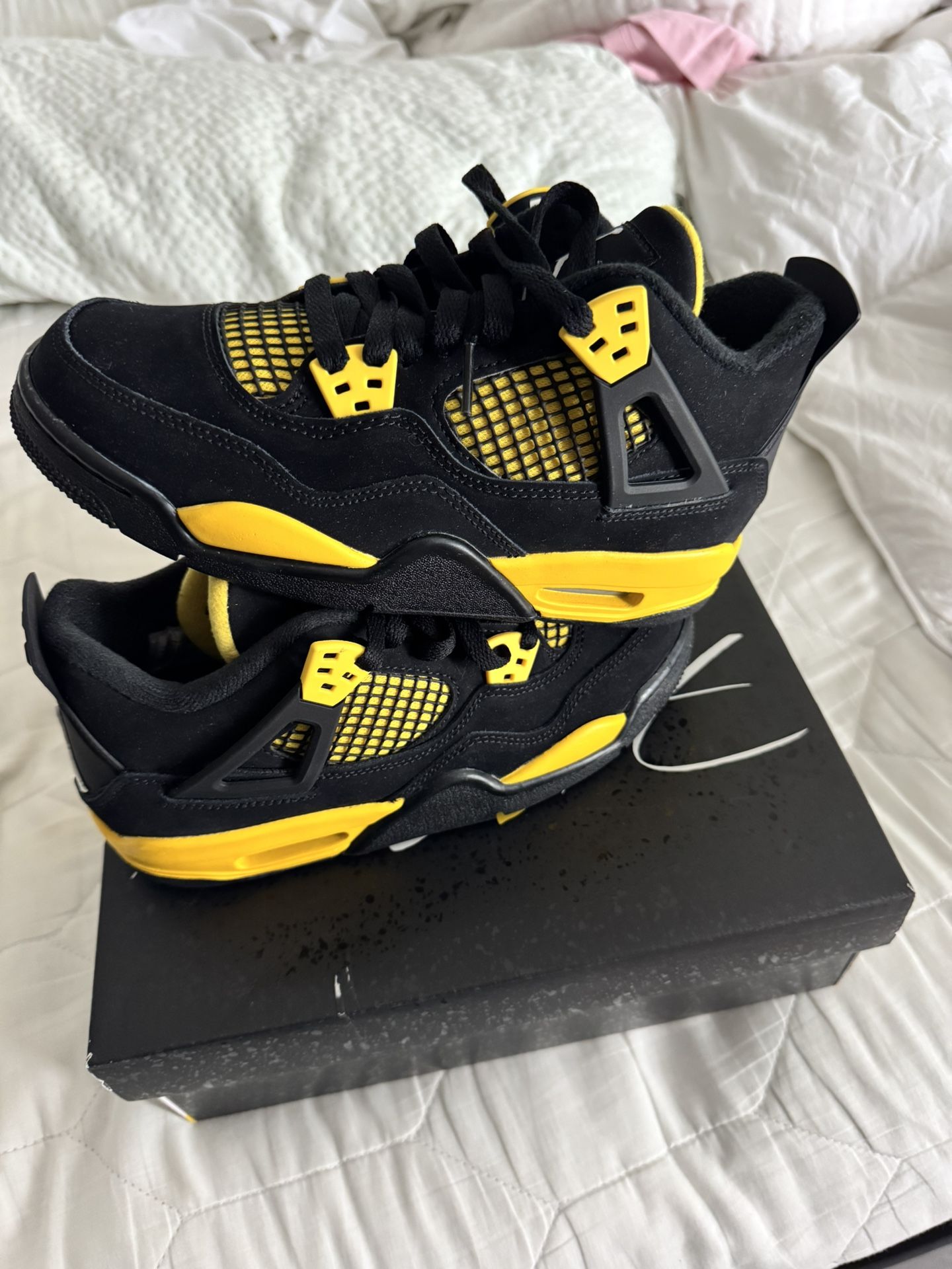New Jordan 4 Black Thunder