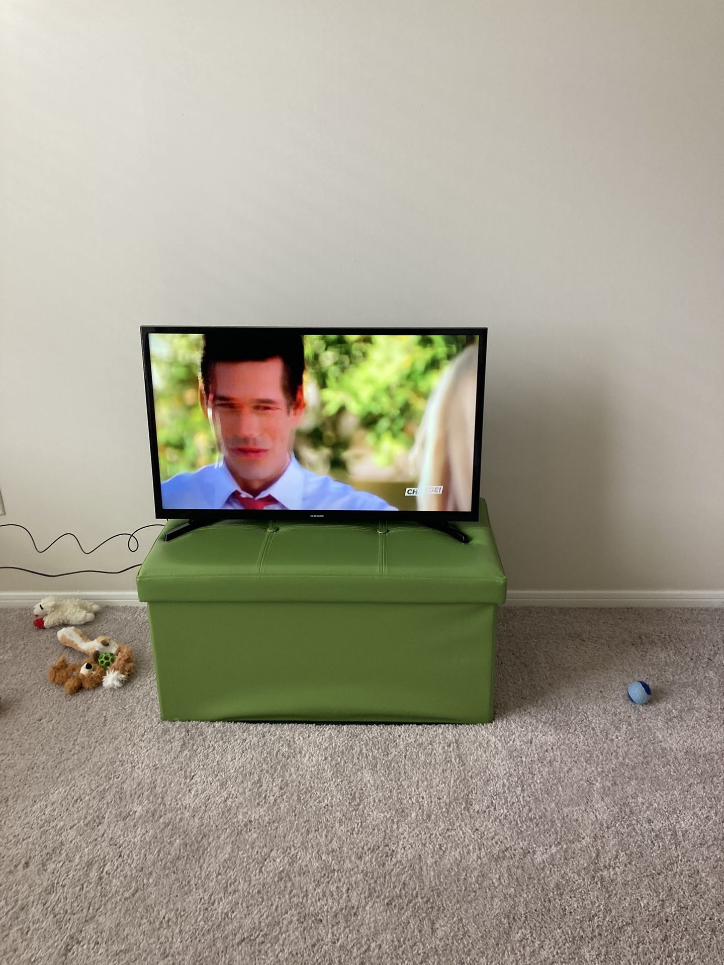 Samsung 32”  TV