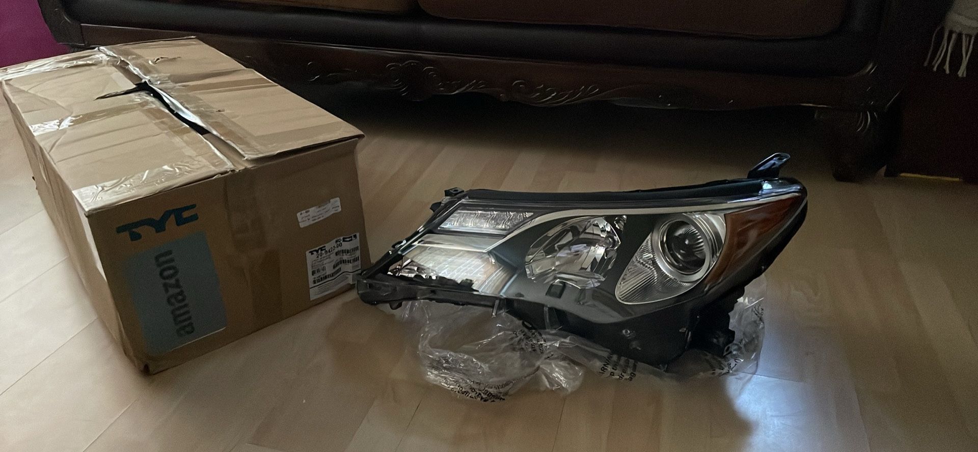 Front Left Headlight Toyota Rav4