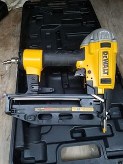 DeWalt 16 Gauge Finish Nailer