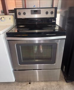 Whirlpool Stainless Steel Electric Flat Top Stove Oven Range