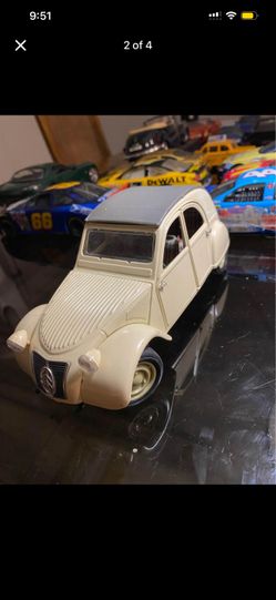 1/18 Scale 1952 Citroen