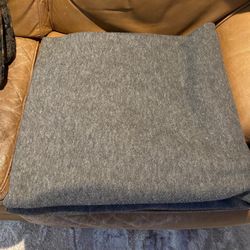 Light Weight Full/Queen Size Flannel Blanket 