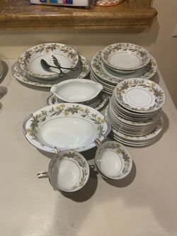 Noritake China ( Lorraine) Pattern 5320