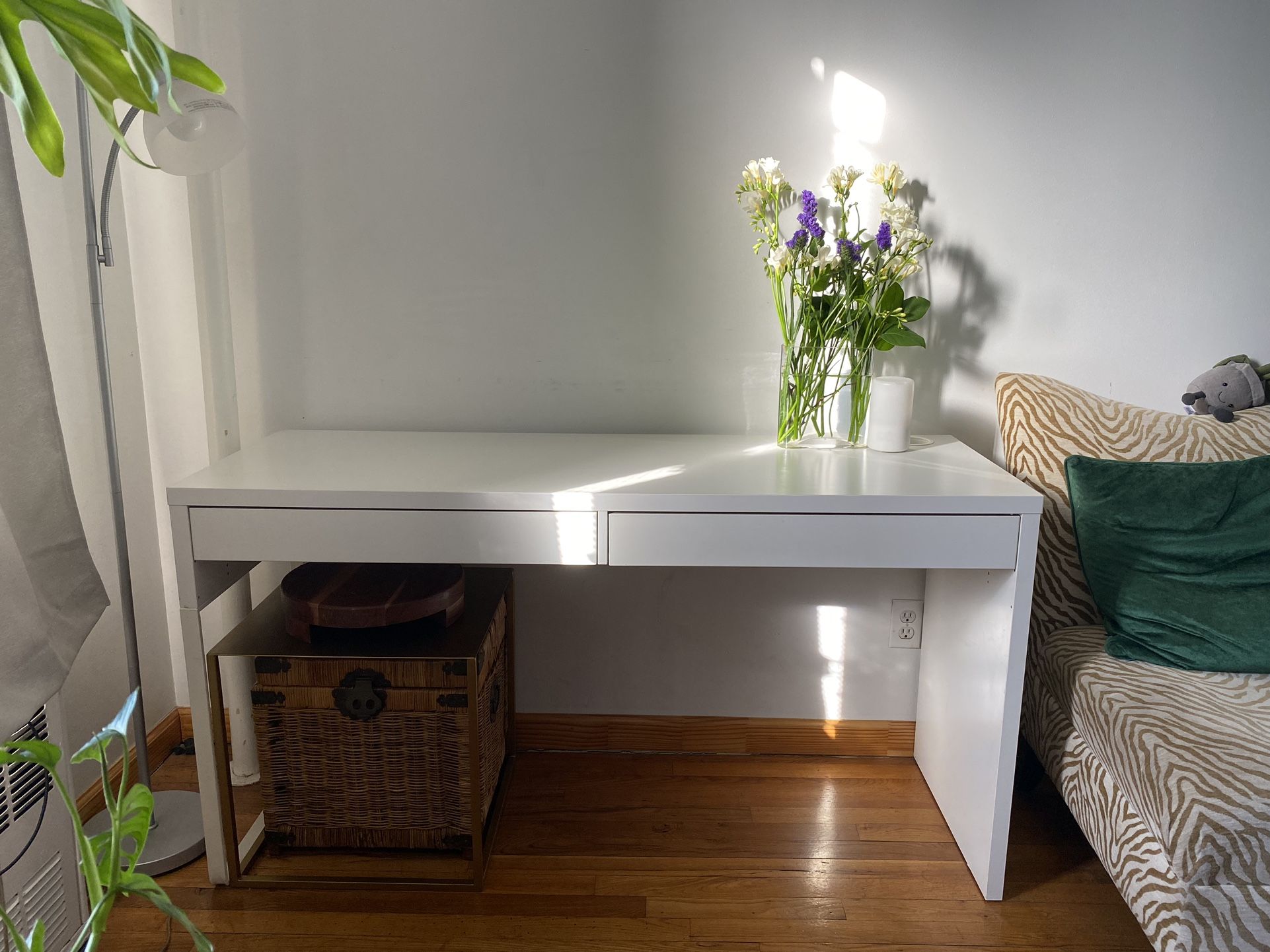 IKEA Desk table white 55 7/8×19 5/8"