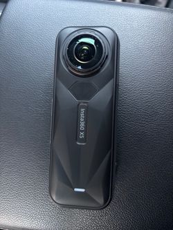 Insta360 X5 – 360 Camera + Mic Air + Car Mount