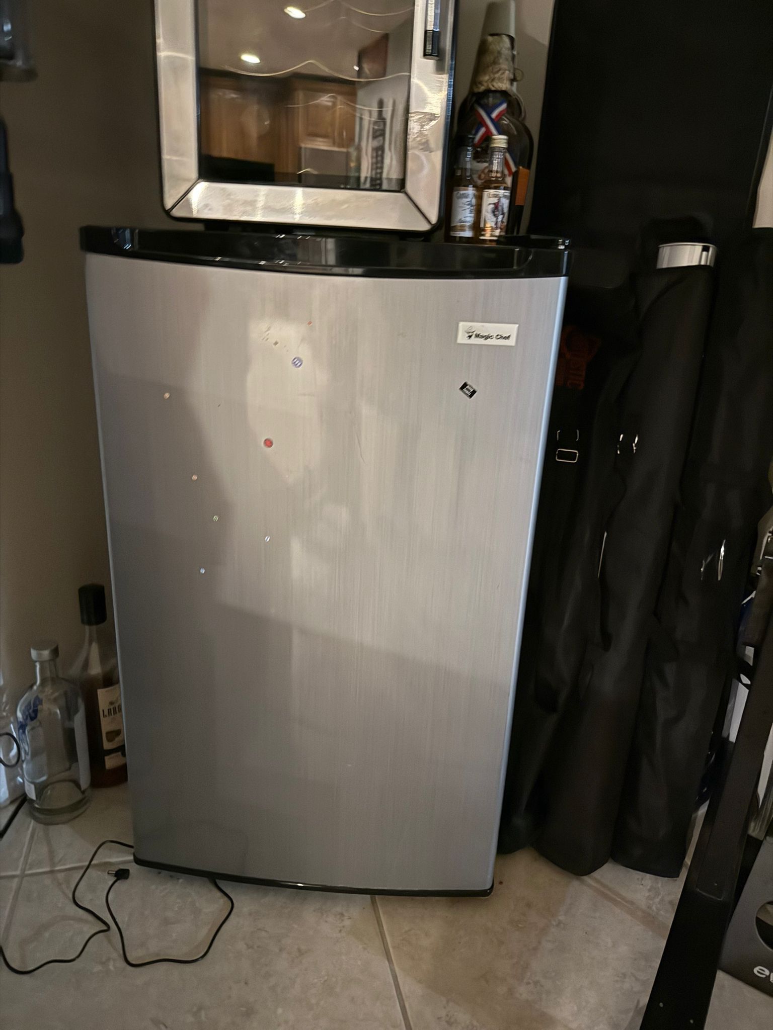 Small fridge With Freezer - mini Bar