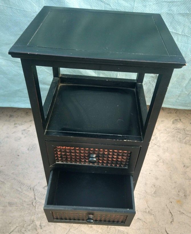 END TABLE W/DRAWERS