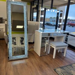 Hollywood Make Up Vanity 47 Inch Long 