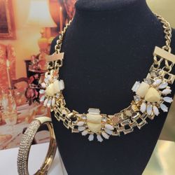 10K GORGEOUS VINTAGE CZ DIAMONDS PAVE STONES
