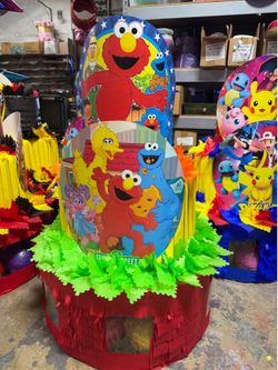 Sesame Street elmo three tier pinata with balls