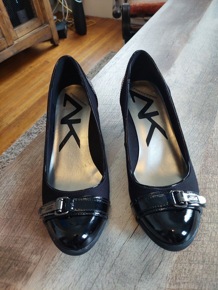 Anne Klein black wedge shoes size 6M