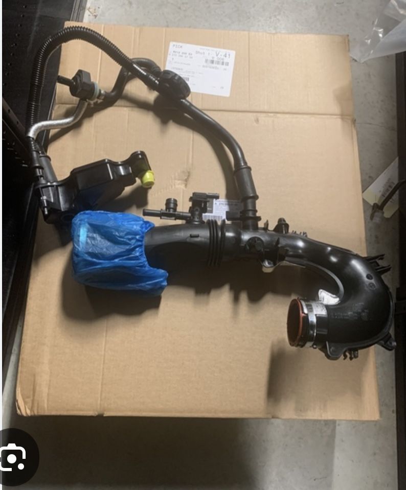 Mercedes Benz A270 090 1529. Intake Pipe Inlet