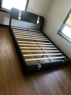 Queen Bed Frame 