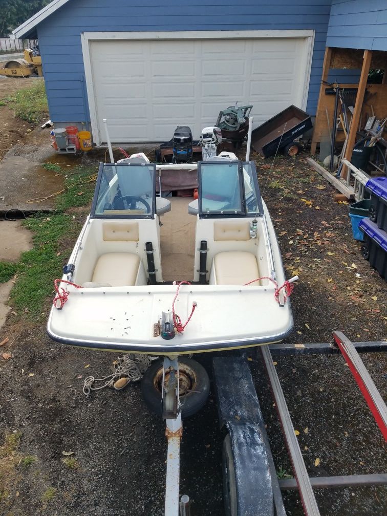 1981 SEASWIRL 16 ft