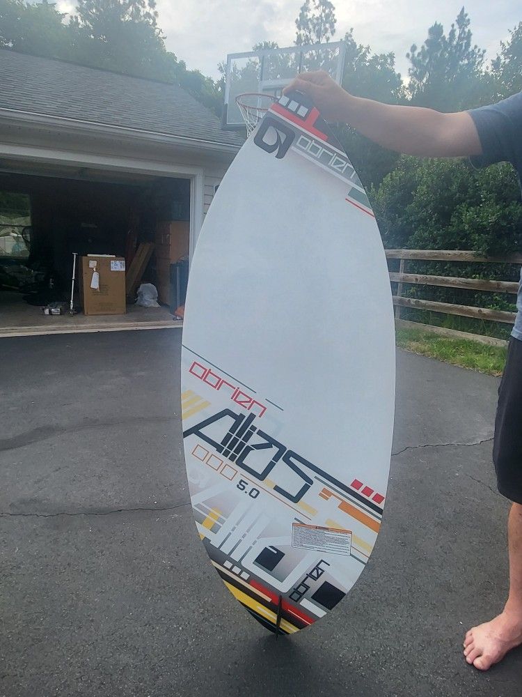 O'Brien Alias 5.0 Wakesurf Board