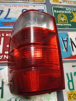 01-05 Ford Ranger Left Driver Side Tail Light Genuine