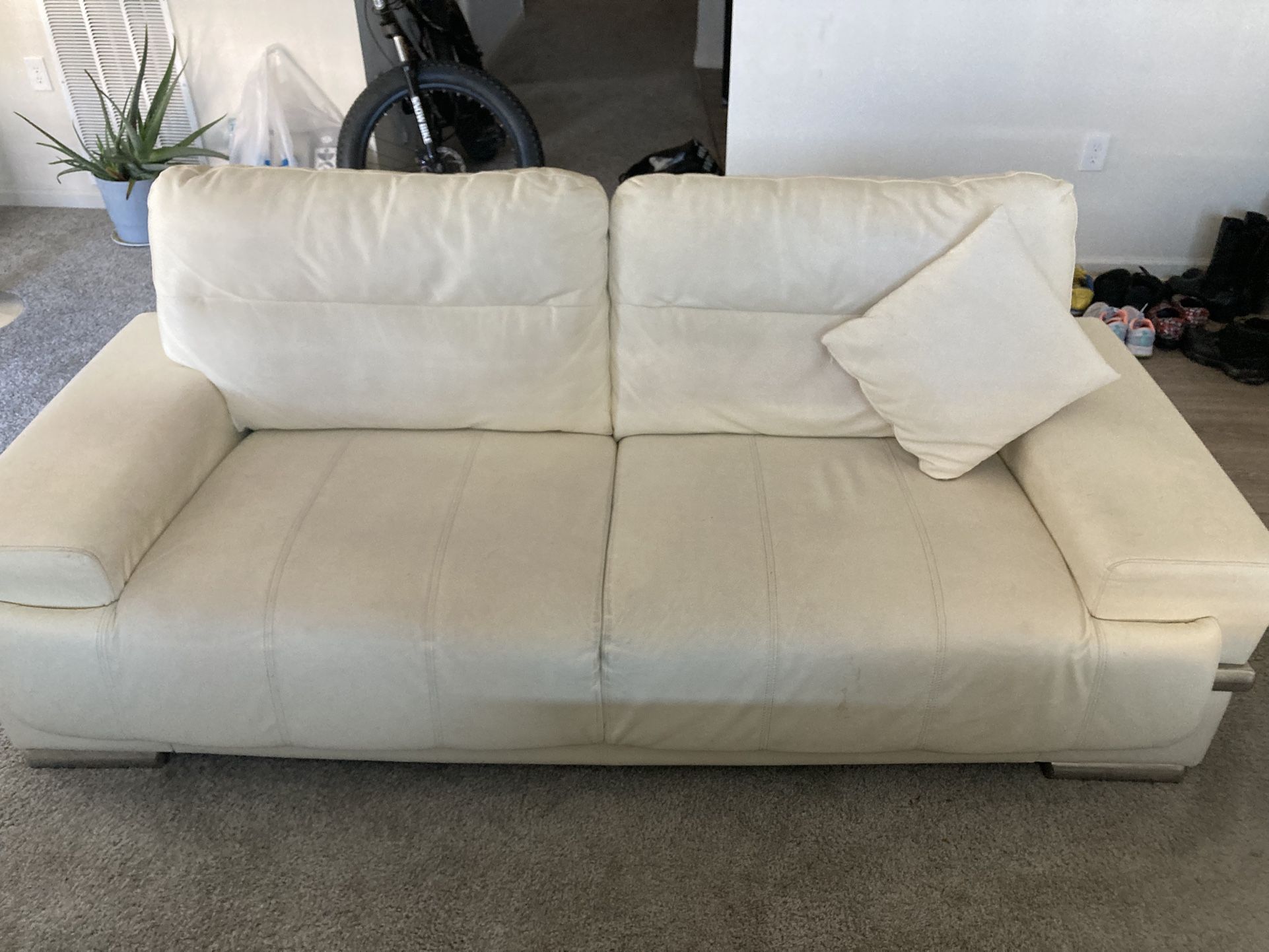 White Leather Sofa And Loveseat