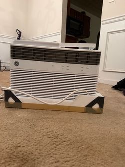 Window A/C unit with remote