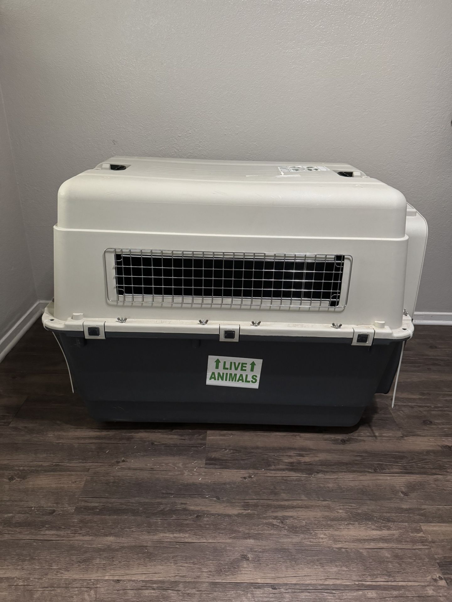 Pet carrier