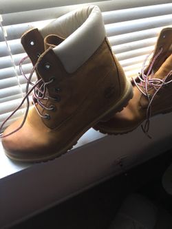 Size 8.5 timberlands women de mujer