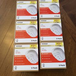 Smoke and alarm detector