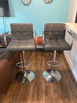 Swivel Bar Stools