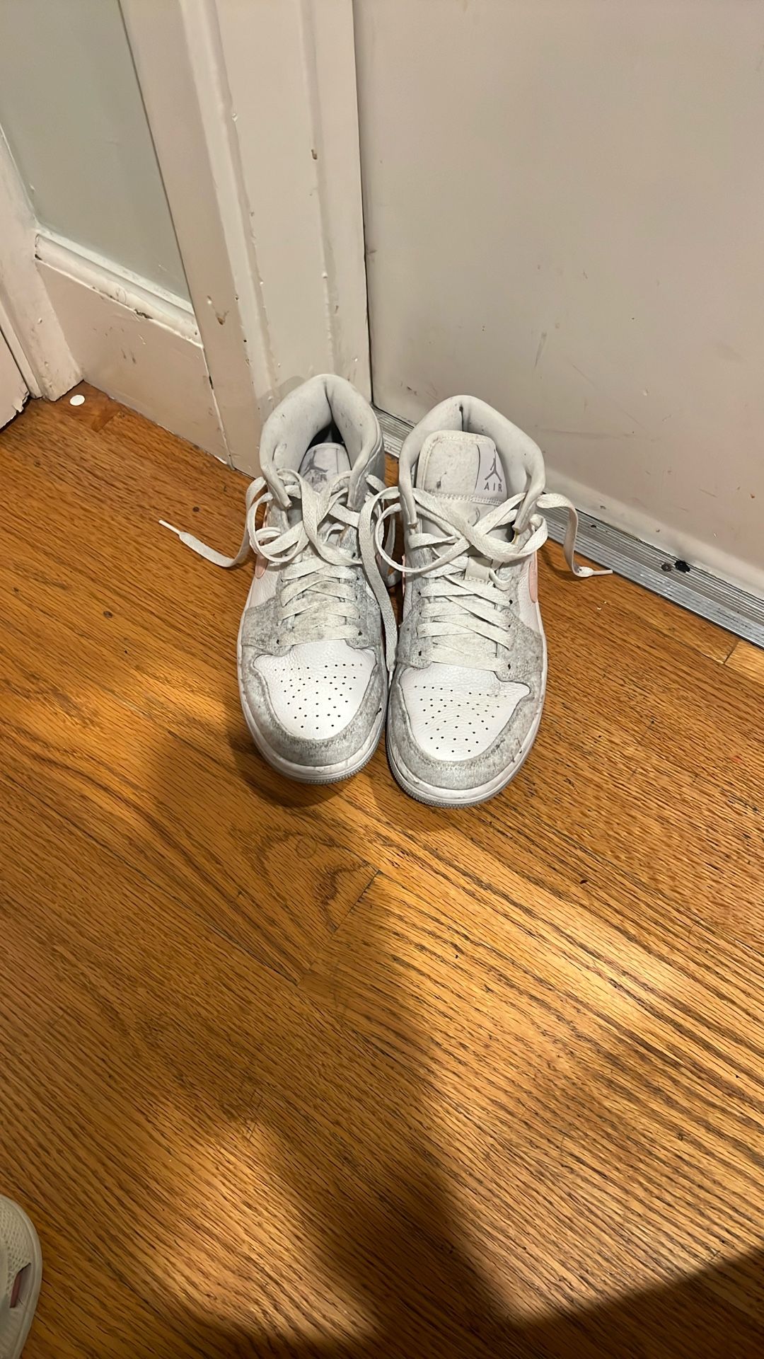 Air Jordan 1 Mid Se Women Shoes Light Iron Ore/white Atmosphere Size 7.5
