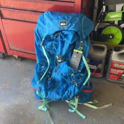 REI BACKPACKING PACK