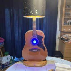 Guitar Lamp