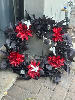 Halloween Wreath with Ghosts and Skulls 24 inches