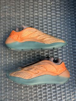 Yeezy 700 V3 'Copper Fade'