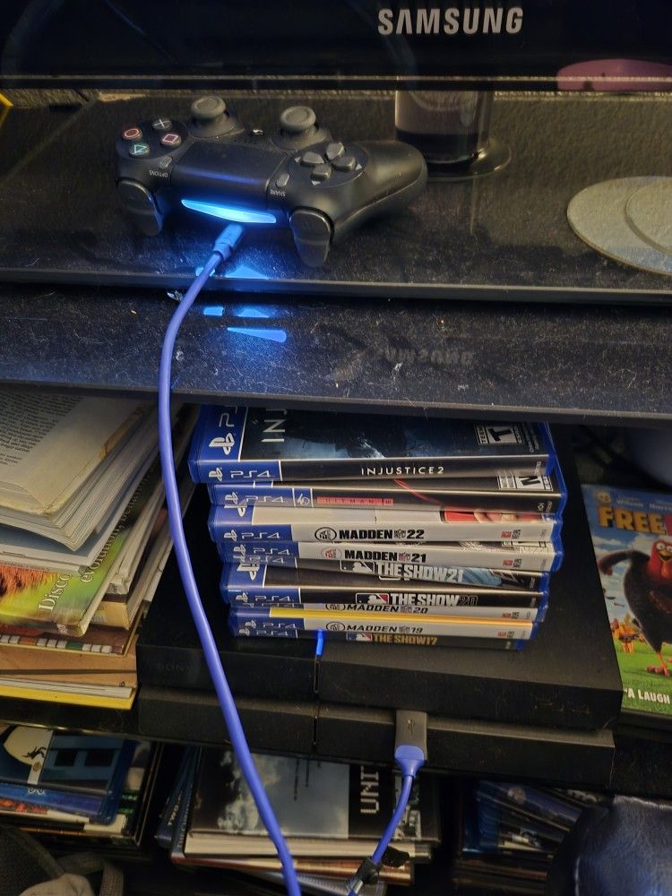 Ps4 with 9 Games