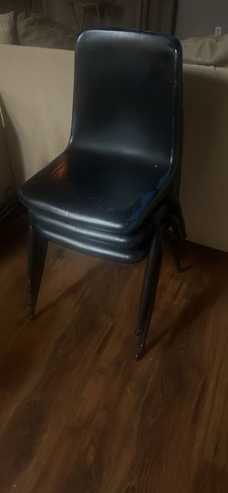 Stackable chairs