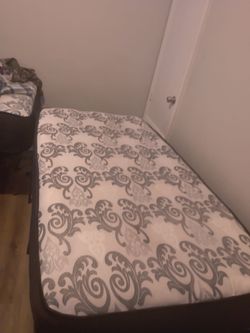 Full Size Mattress with Scroll Pattern and metal bed frame