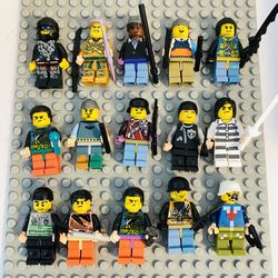 Creative World Minifigures Builders Gift Set | New Custom LEGO Compatible Toys