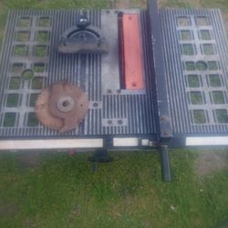Craftsman Table Saw Runs cuts Great $25