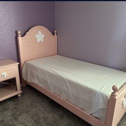 Twin Bed With Side Table 