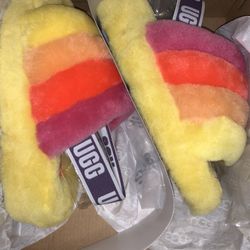 Uggs Slippers Size 5 