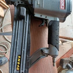 Senco Staple Gun