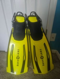 Aqua Lung Scuba Diving Fins Yellow