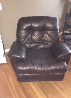 Black imitation leather recliner like new
