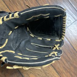 Baseball Softball Glove 12.5” Louisville Slugger 