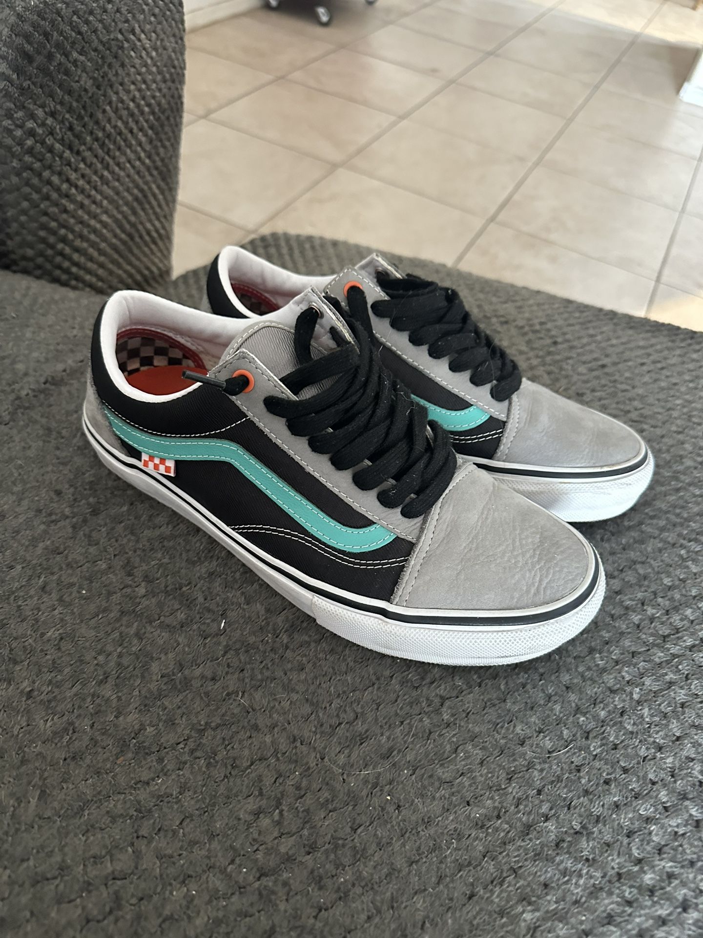 Mens VANS Size 9.5
