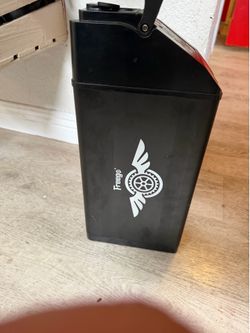 FreeGo E Bike battery and charger