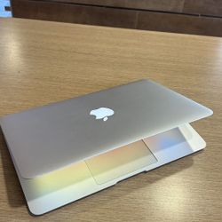 Apple MacBook Air 11” i5/4GB/128GB SSD $180 